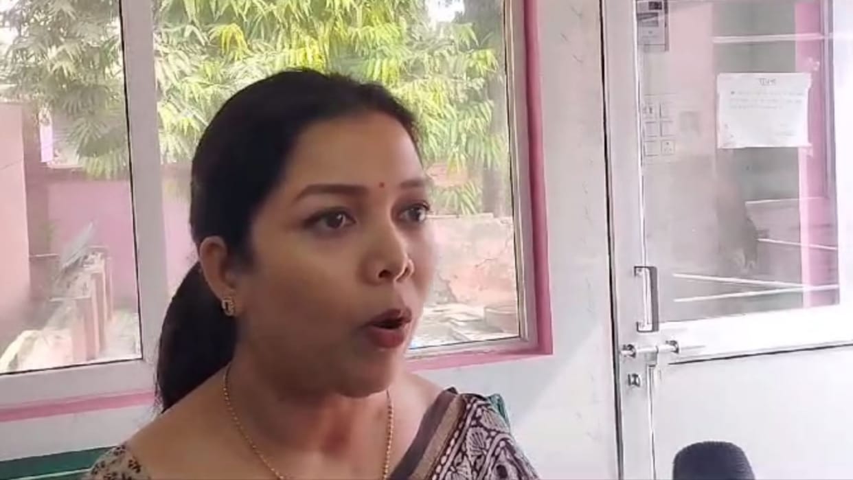 Sitapur: Big statement of the member of Women's Commission, said- will raze the mining mafia to the ground.
