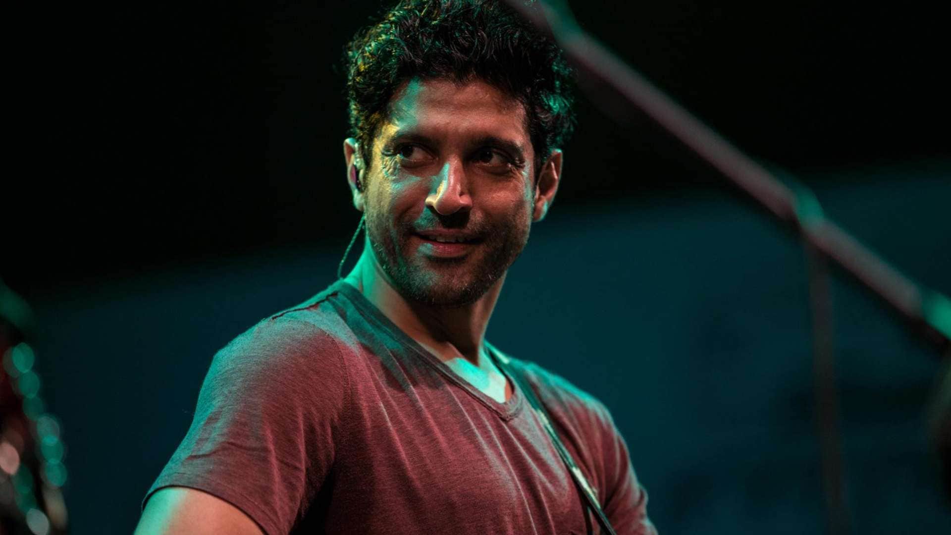 Farhan Akhtar Birthday these five characters of Farhan fans like know about his family songs Film and awards