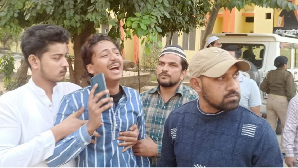 Murder in Moradabad: A young man who had gone to the cemetery was stabbed with a knife, later shot in the head