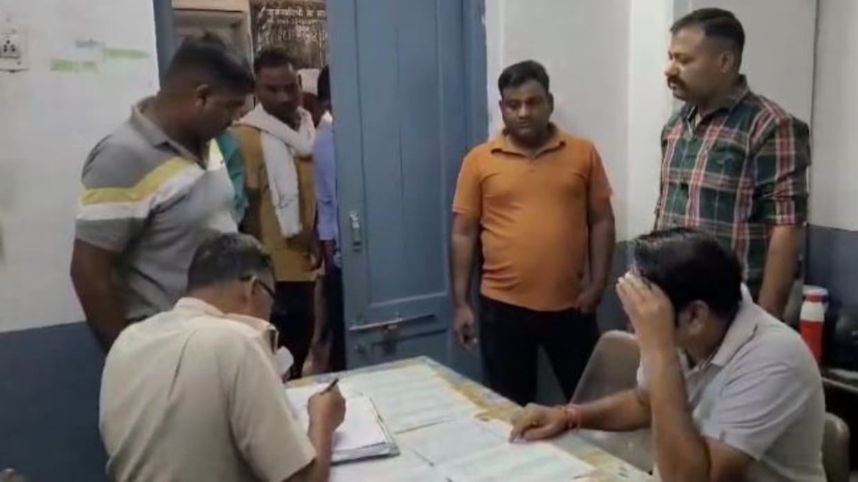 Alwar News: Youth committed suicide due to unknown reasons, police also in a dilemma along with family members