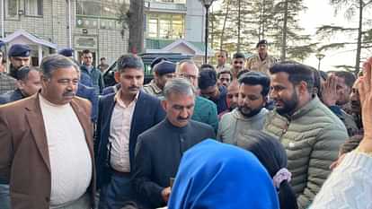Himachal News: सीएम सुक्खू से मिले करुणामूलक आश्रित, नौकरी देने की मांग Himachal News Compassionate dependents met CM Sukhu demanded jobs