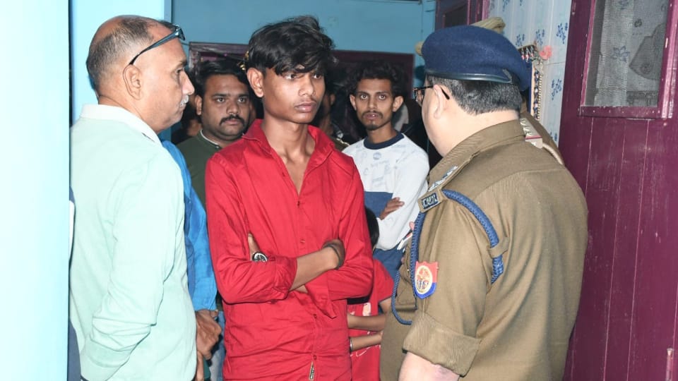 Wife murdered by slitting her throat in front of her innocent son in budaun