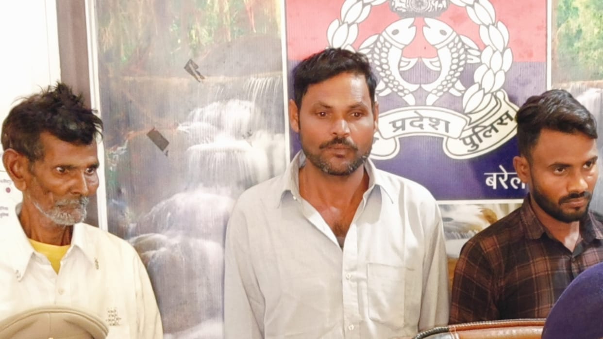 Police arrested three accused for making illegal arms in bareilly