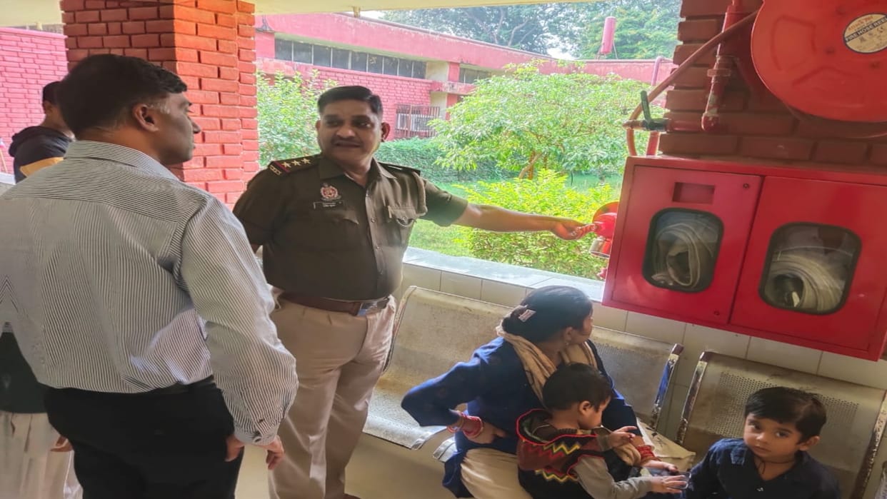 After the incident in Jhansi, the fire department came into action, checked the fire extinguishers in hospital
