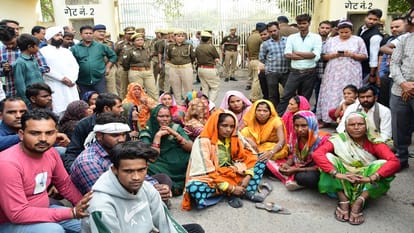 Jhansi Medical Fire Incident Three children from Lalitpur two each from Jhansi and Hamirpur die, total 55 chil