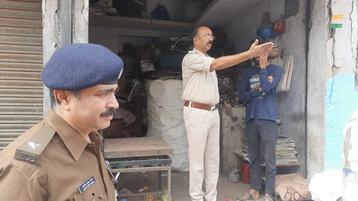 Bihar: Explosion in scrap shop in Gaya, condition of one critical; Police arrived with FSL team to investigat