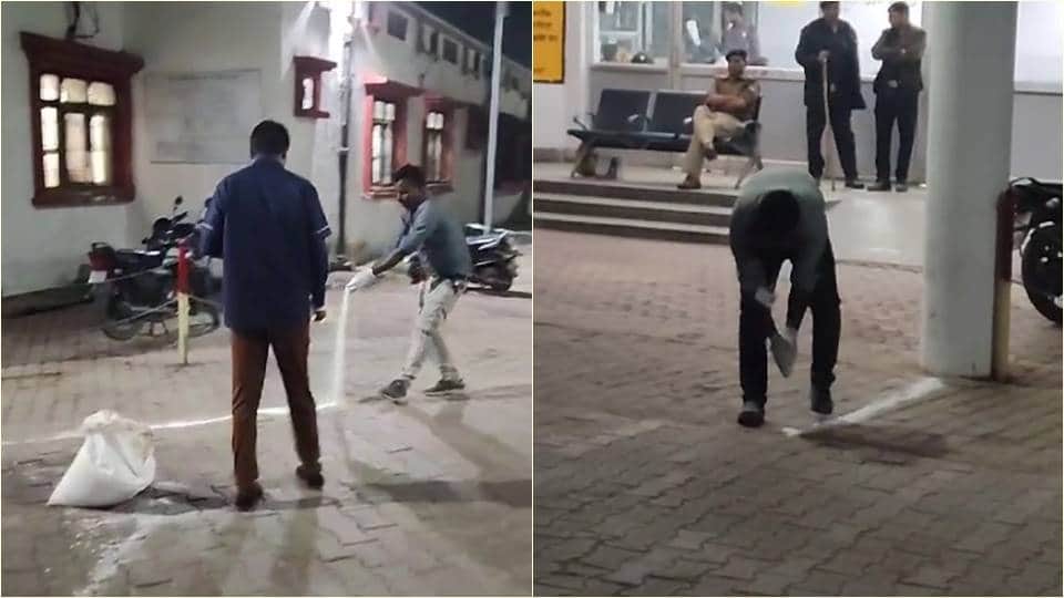 family members crying over death of newborns Jhansi Medical Administration busy applying lime to welcome Deput