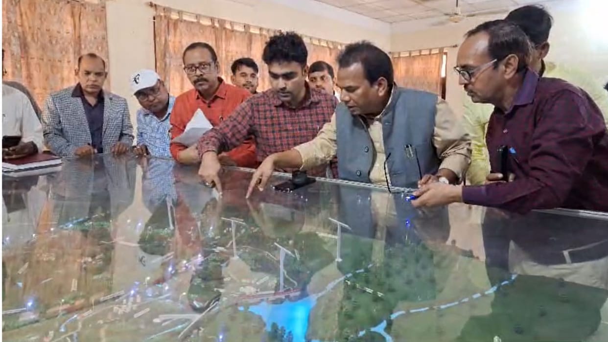 Chief engineer visited the Kanhar dam which is incomplete for 48 years