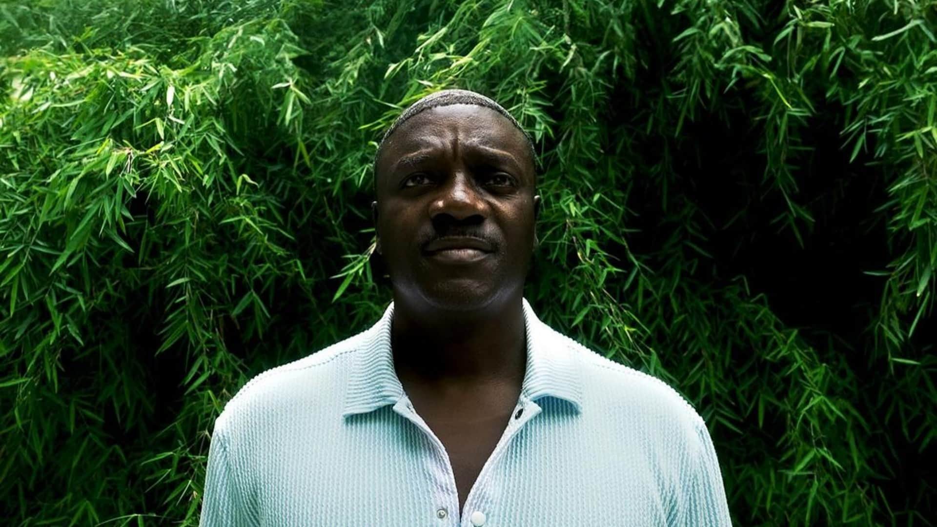 Akon wonderful performance on Chammak Challo in Shillong Cherry Blossom Festival fans mesmerized
