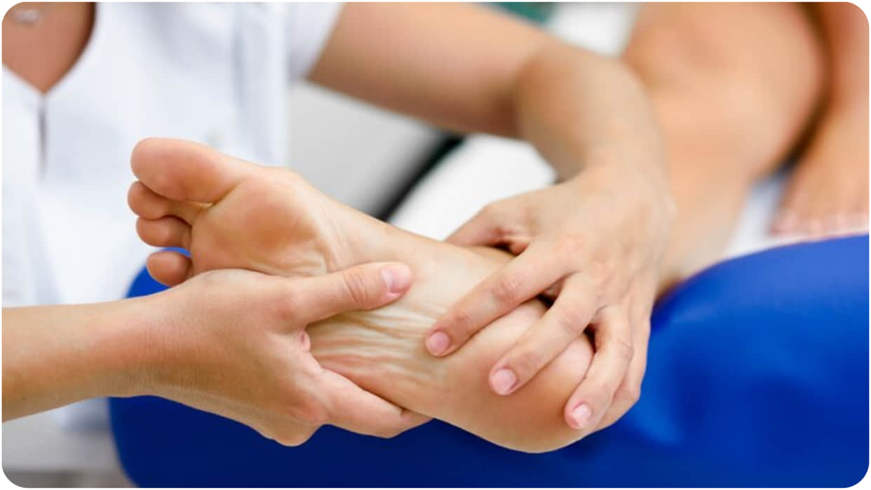 Hand feet numbness and tingling causes hath pair me jhunjhuni kyu hoti hai