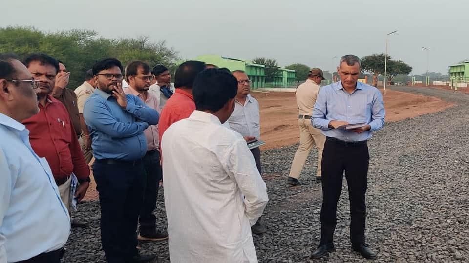 कलेक्टर ने किया निरीक्षण