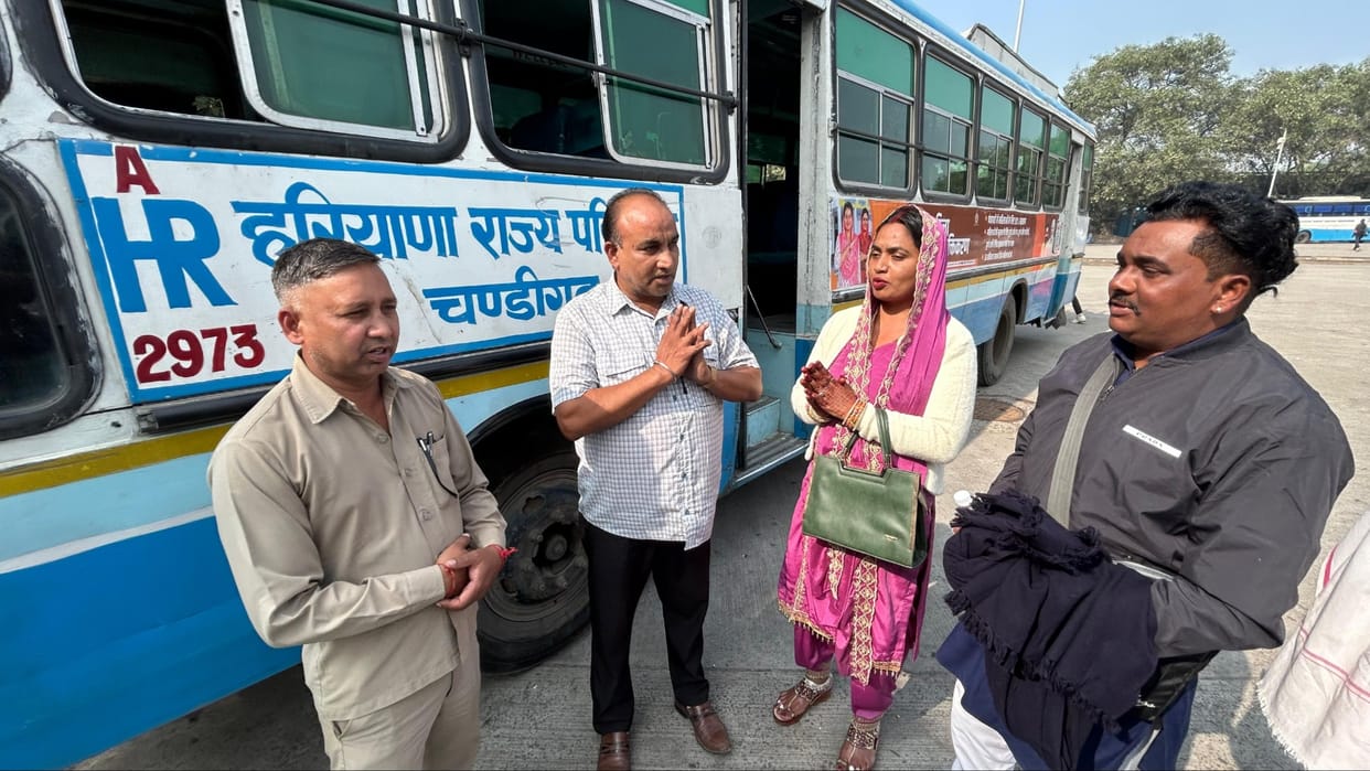 Chandigarh: Driver-conductor of Haryana Roadways set an example of honesty, returned the purse
