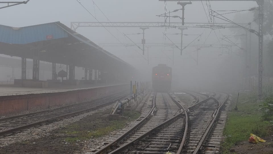 Trains Speed Reduced due to dense fog in Punjab