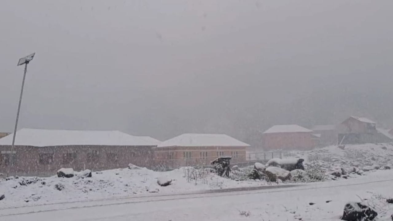 Srinagar Snowflow The beauty of Jammu and Kashmir