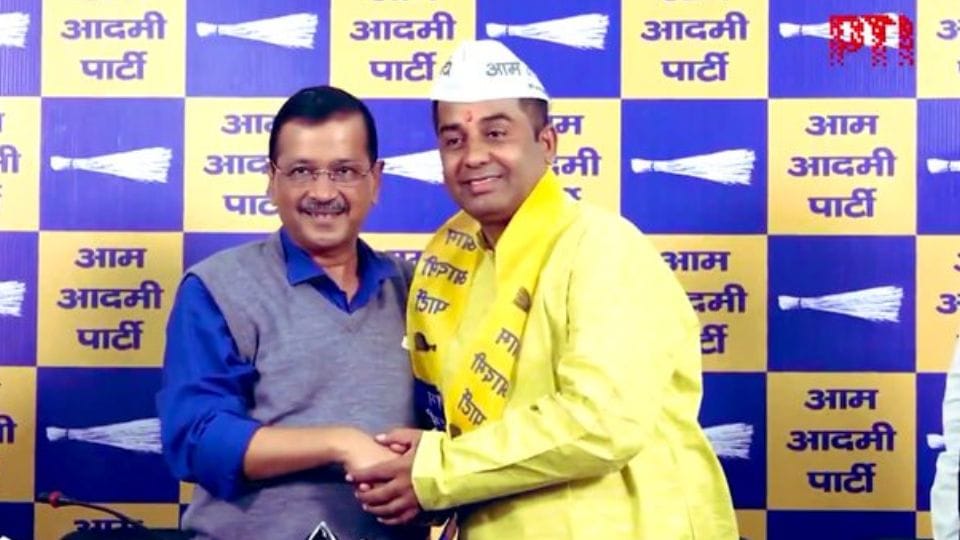 Former BJP MLA Anil Jha joins Aam Aadmi Party