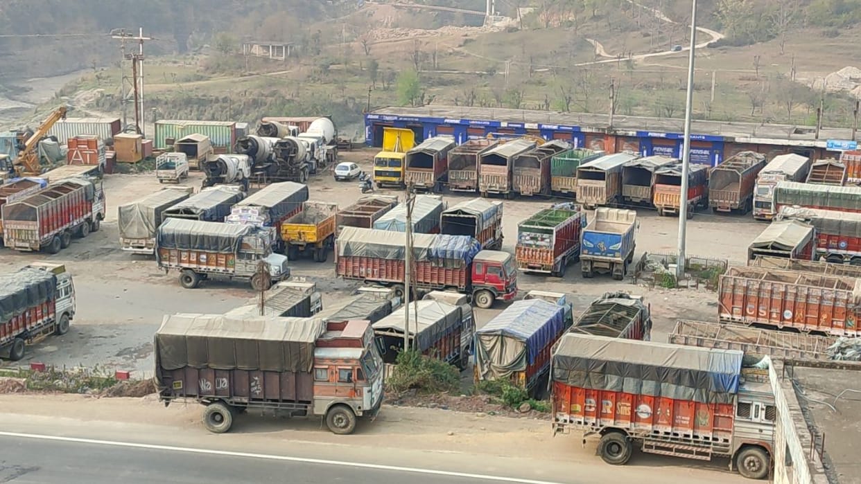 Himachal News Trucks will now have to pay extra freight charges for carrying cement from Barmana to Punjab