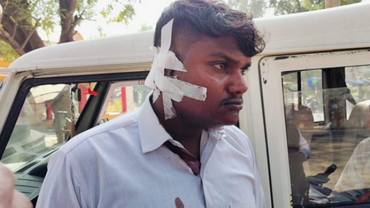 Barati and Gharati clashed while dancing on DJ, young man's ear bitten
