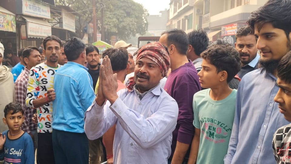 UP News: In Baghpat, sanitation workers raised slogans of Islam Zindabad, warned of religious conversion