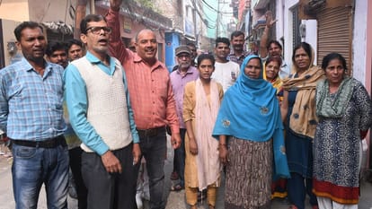 Moradabad Tension Migration Posters Put Up Amid Property Dispute Authorities Alert UP News in Hindi