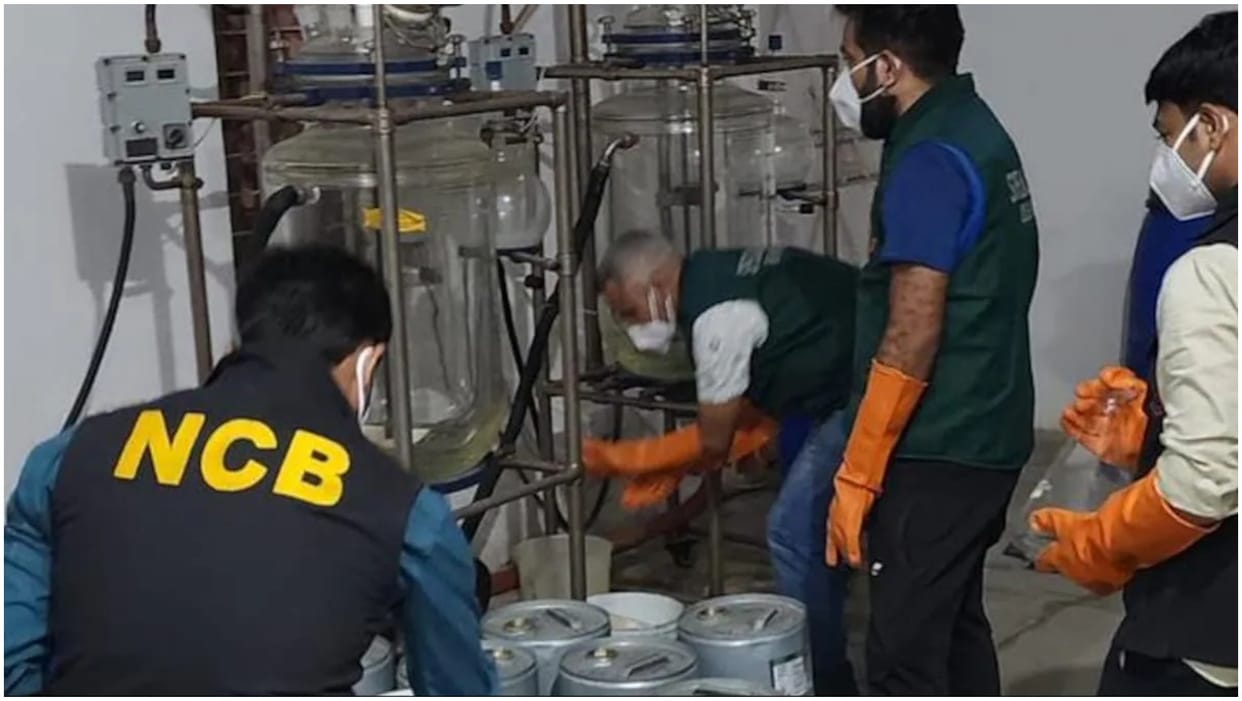 ncb busted seize thousand crore drugs in mumbai amit shah praise