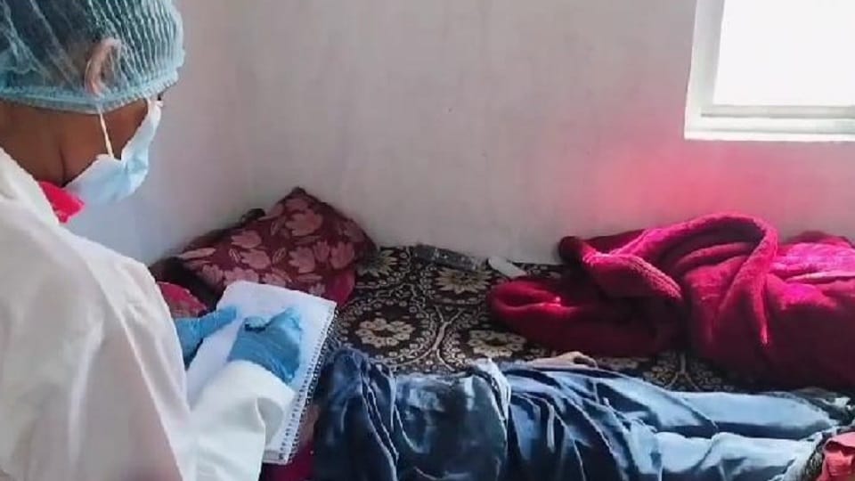 Husband killed his wife there was a fight over keeping distance from brother in law in Sakti