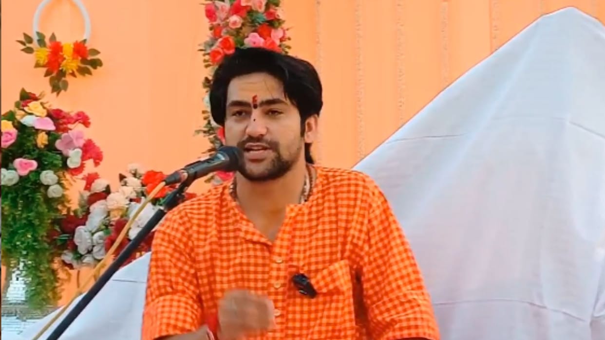 Baba Bageshwar: Nine day padyatra of Bageshwar Baba from today, got support from these big name saints