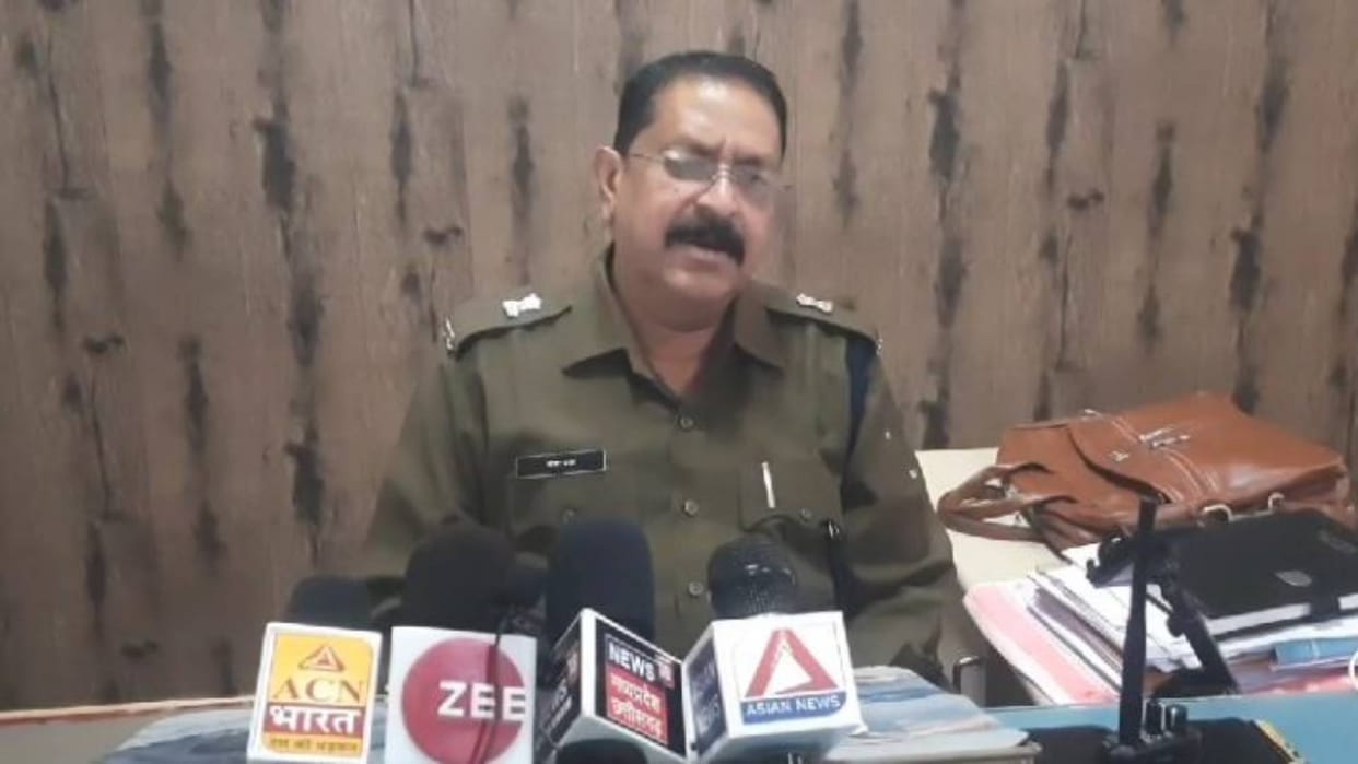 Tikamgarh Head constable suspended demanding bribe action taken case of assault woman police station in-charge
