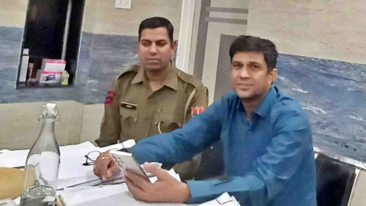 Kekri News: Trying to extort lakhs from a doctor by claiming that he is an accused in money laundering