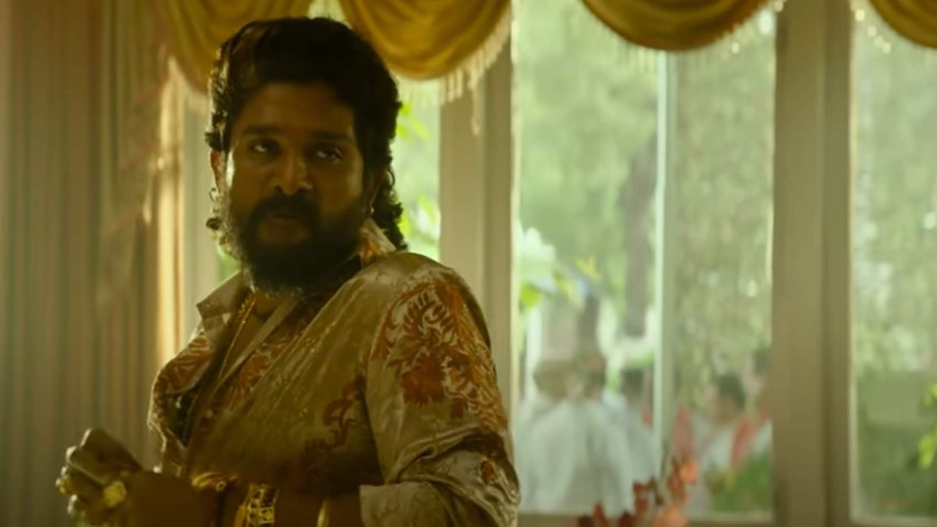 Can Allu Arjun Action Thriller Pushpa 2 gross 1000 crore rupees Rashmika Mandanna Fahadh Faasil as per report