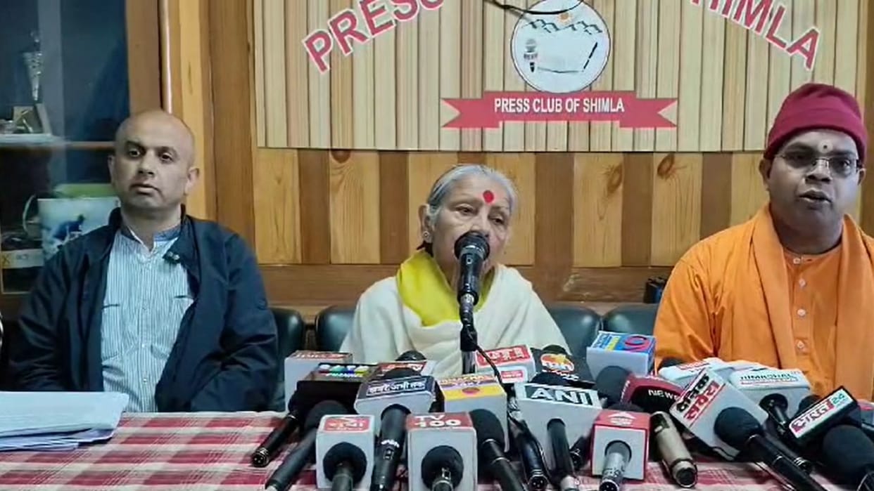 Press conference of Tanmahimananda Secretary of Ramakrishna Mandir Mission Ashram