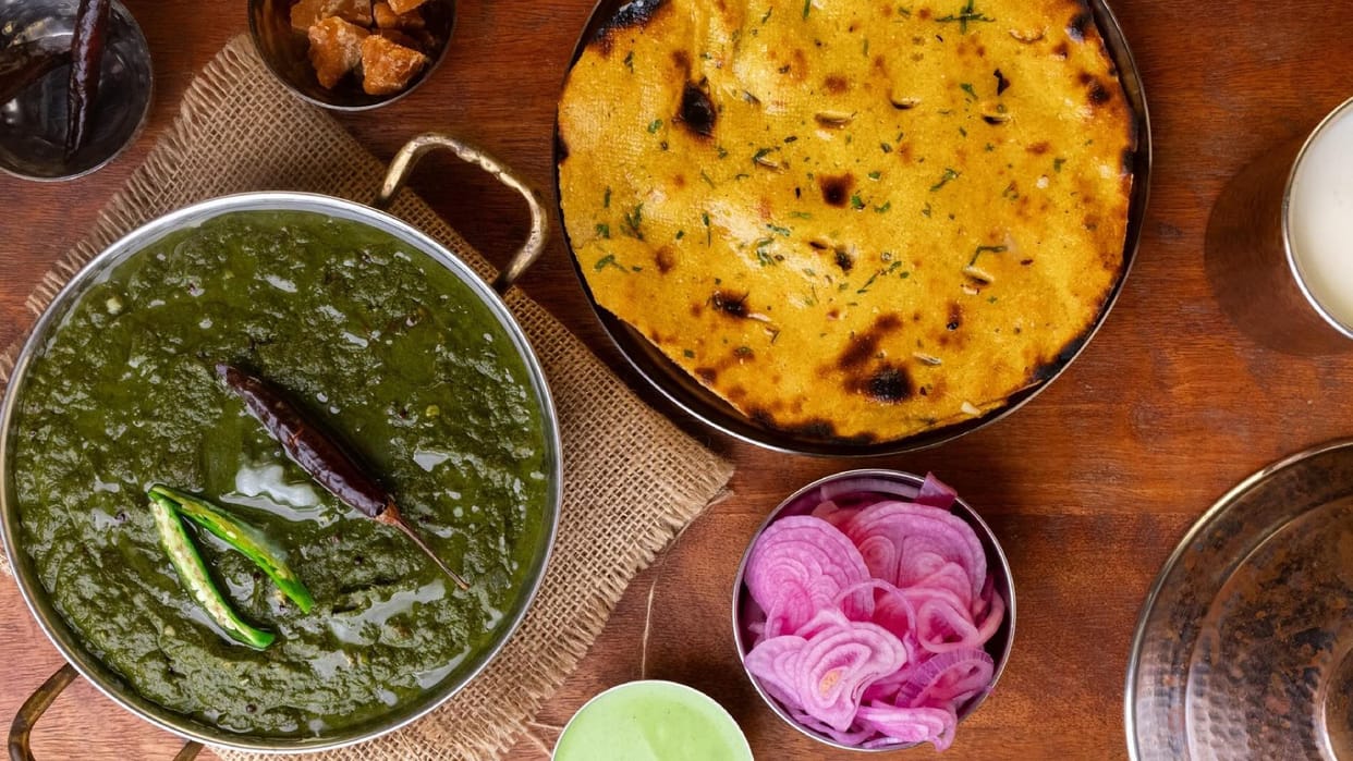 sarso ki Saag And Makke Ki Roti Recipe in hindi