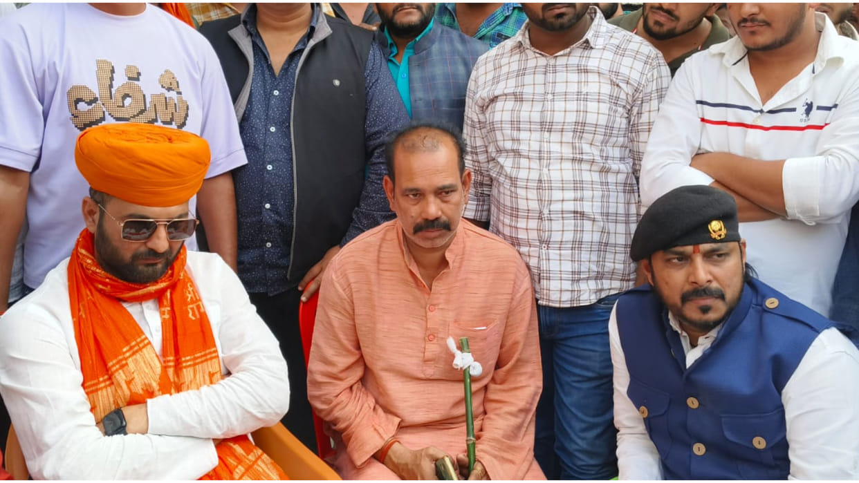 Vishal Singh killers caught in Deoria, shot dead, Karni Sena gave ultimatum of 48 hours
