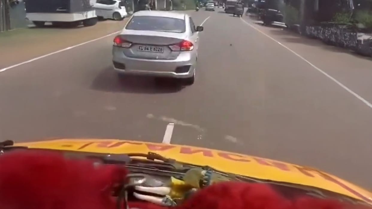 Kerala Police revokes driving license and slaps hefty fine for obstructing an ambulance