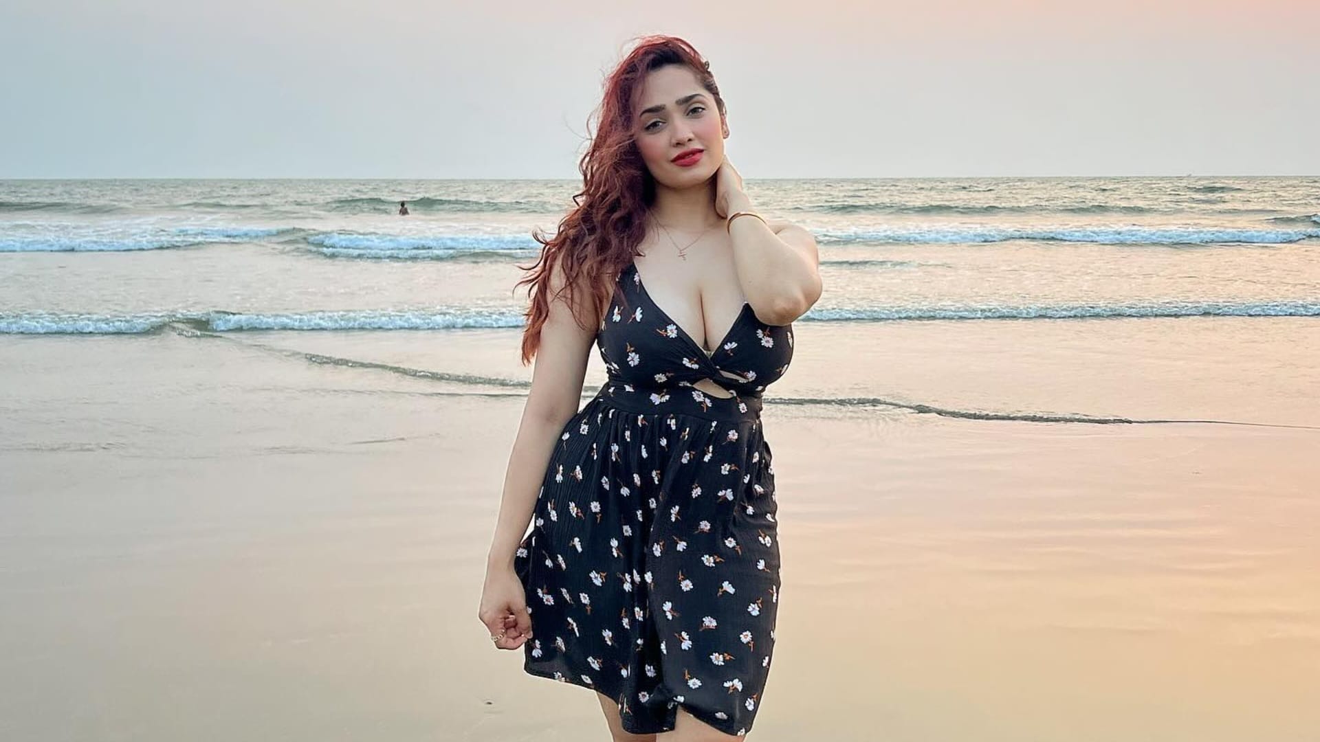 Bigg Boss 18 fitness influencer Aditi Mistry know about his profession net worth and all details