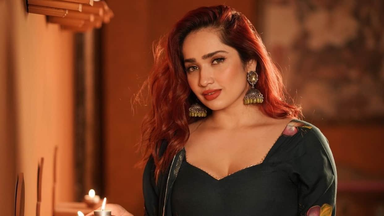 Bigg Boss 18 fitness influencer Aditi Mistry know about his profession net worth and all details