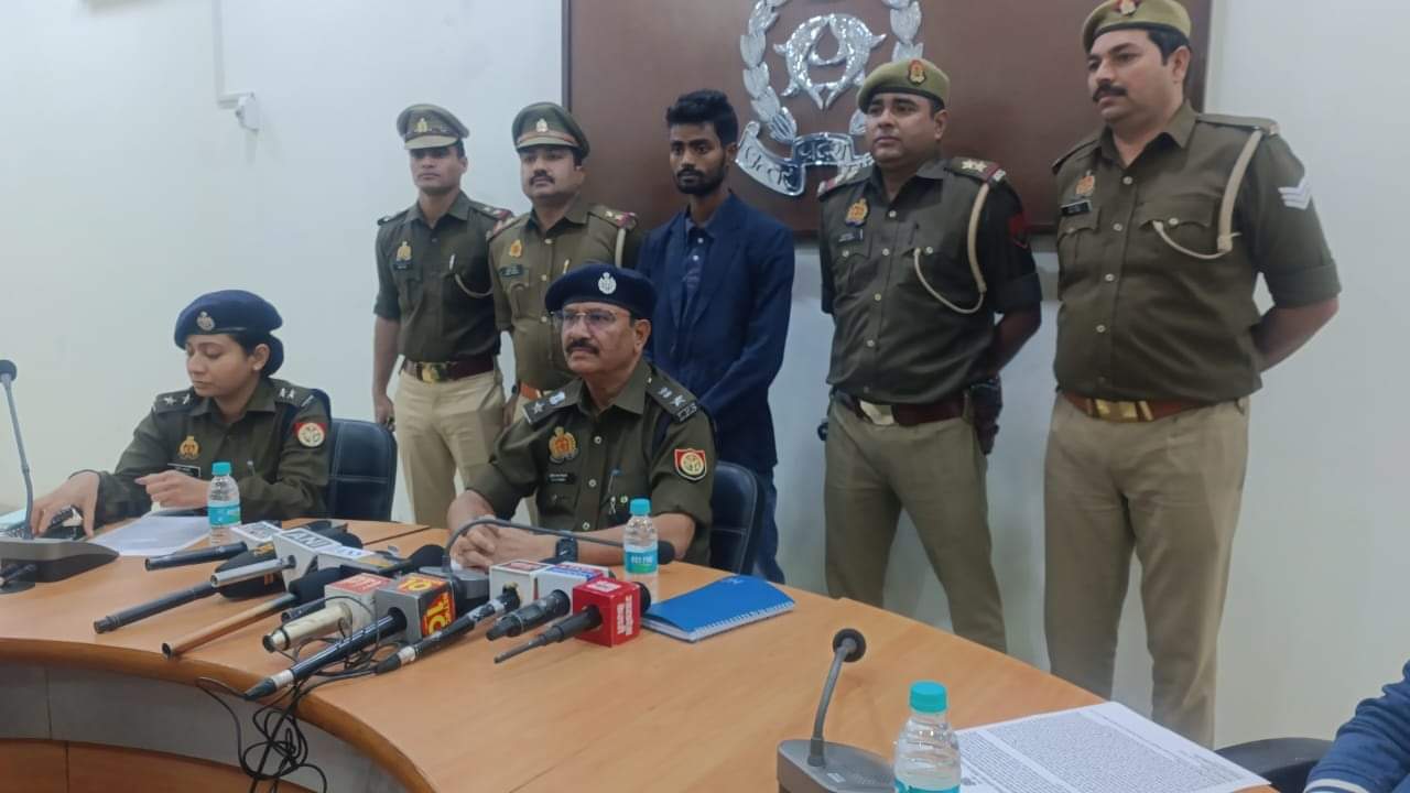 Ghaziabad police arrested accused who murdered mother and daughter
