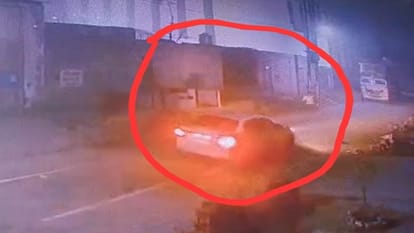 Baghpat: Factory owner was drinking alcohol in the car, four miscreants hit the butt of the pistol