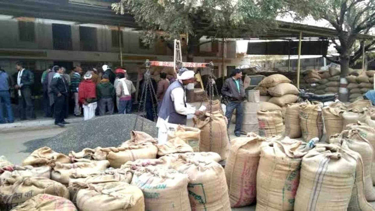 Sehore news: Not a single farmer was weighed on the first day of moong purchase