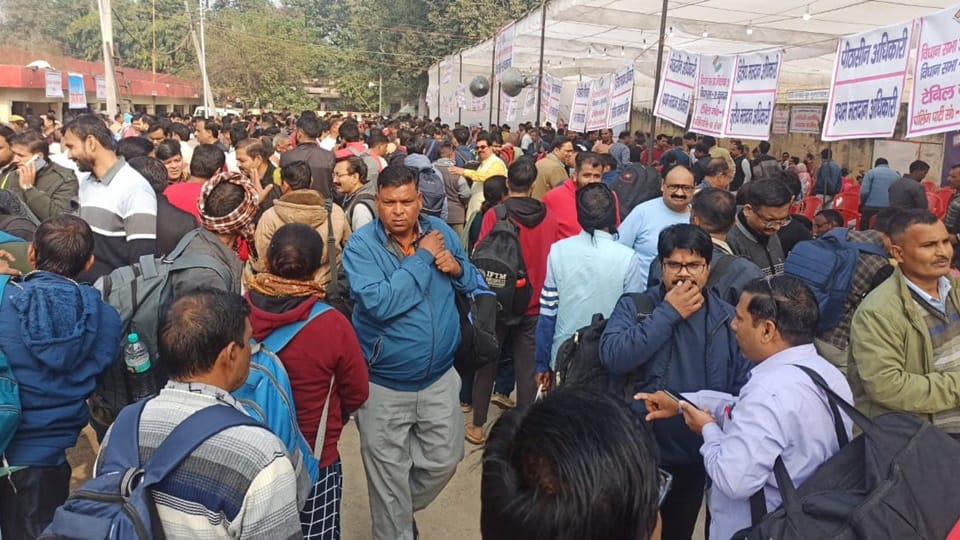 Kundarki By Election: Polling parties leave from Moradabad, fate 12 candidates be decided tomorrow