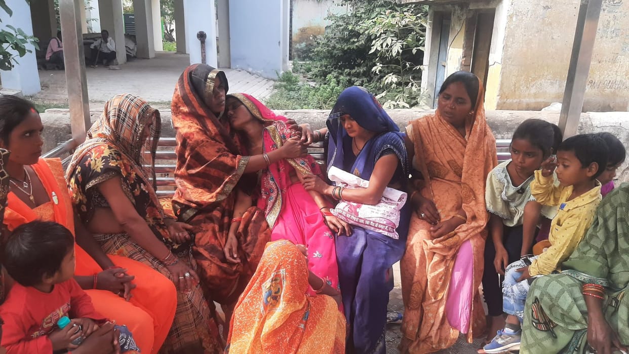 Trailer parked on the roadside became a death knell two died two injured mourning in the village