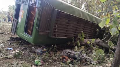 Khargone Road Accident High speed passenger bus overturned at Balwada Ghat bike rider died