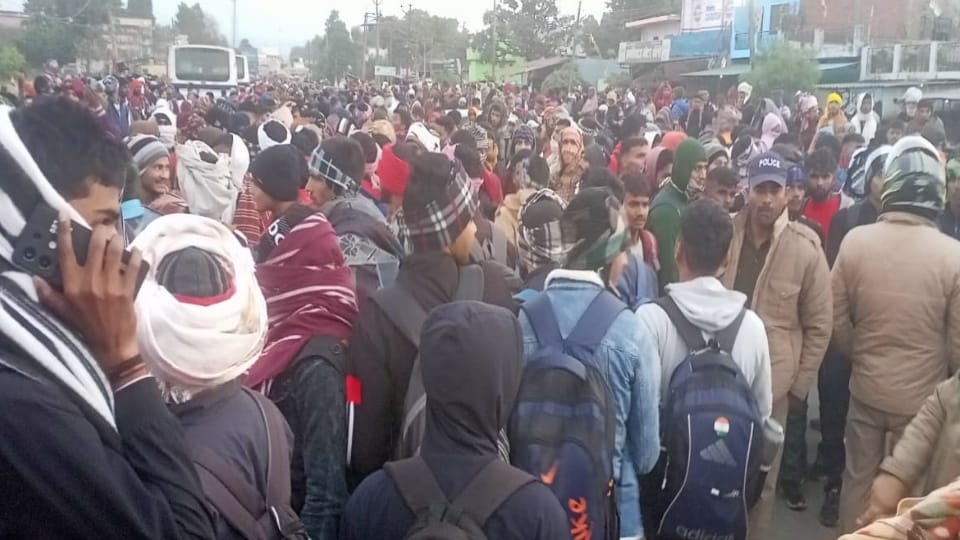Army Recruitment pithoragarh Haldwani One recruitment ruined four districts transport system Uttarakhand news
