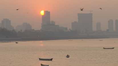 Fog clouds Mumbai, Uttar Pradesh, Haryana; air quality deteriorates and reduces visibility