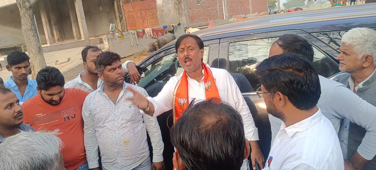 UP Bypoll 2024 Voting in Karhal Mainpuri Live News in Hindi