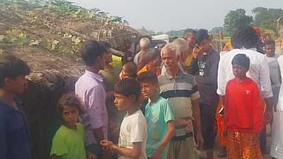 Bihar News: जालंधर में बंधक बने बिहार के 20 नाबालिग समेत 32 मजदूर, परिजनों की प्रशासन से मदद की गुहार Bihar: 32 labourers including 20 minors from Sitamarhi held hostage in Jalandhar seek help from administration