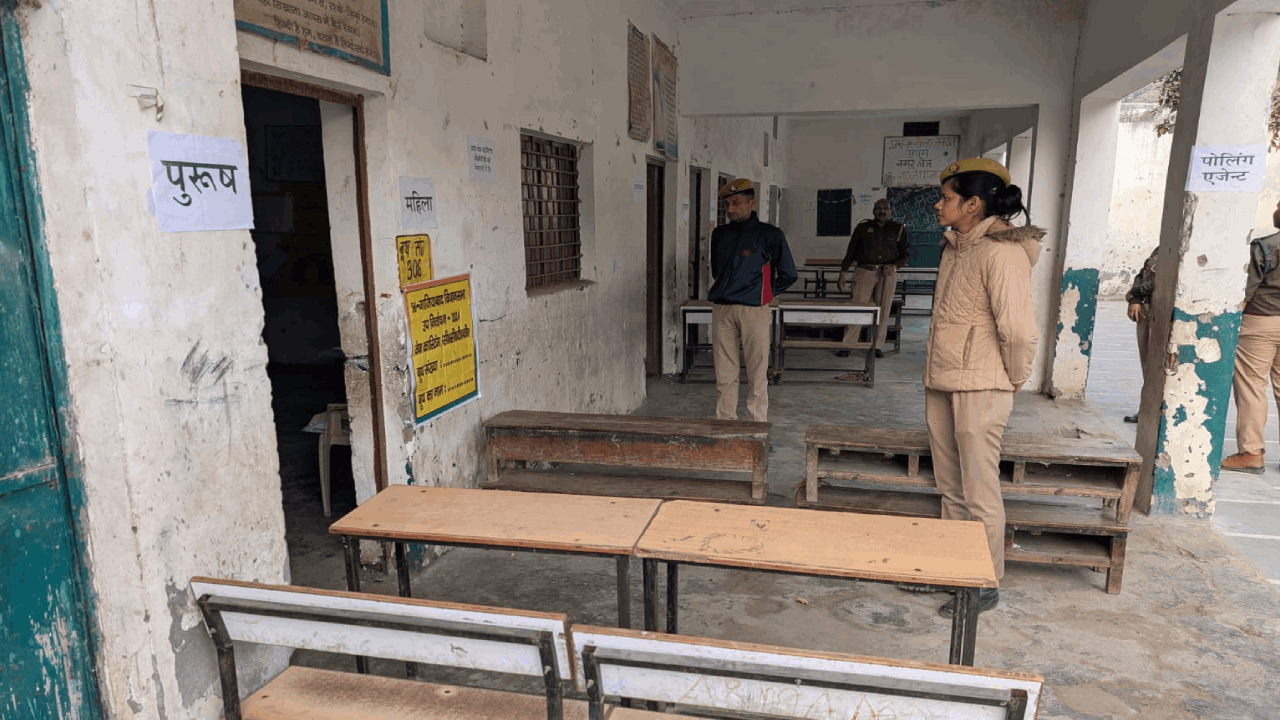 voters arrived to vote in Ghaziabad by-election today update see photos