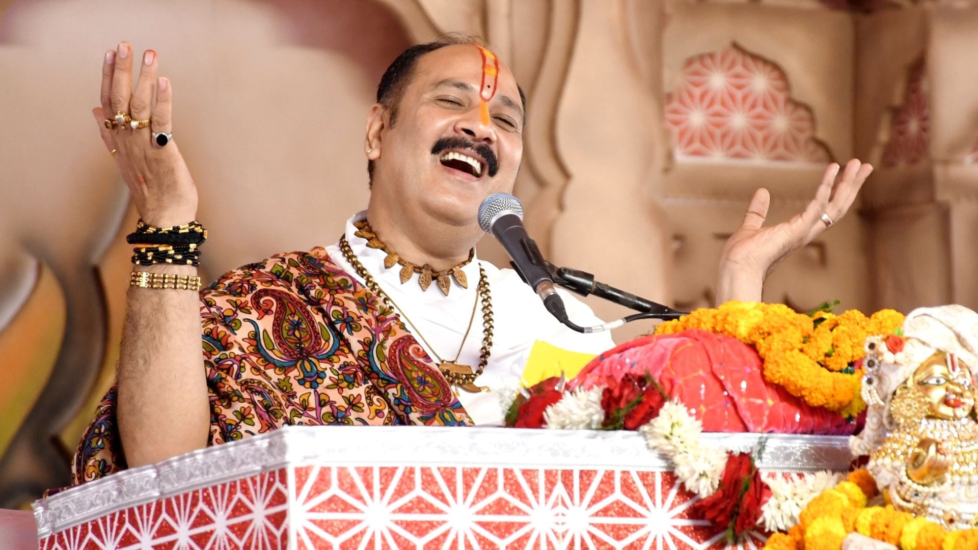 कथावाचक प्रदीप मिश्र