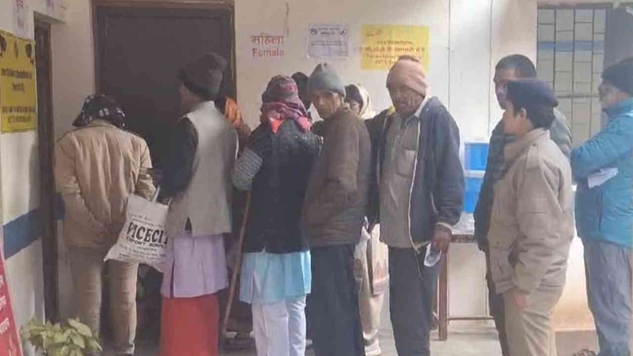 Kedarnath By Election 2024 Voting Today  Uttarakhand  Watch Photos read All Updates
