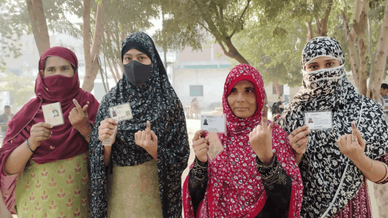 voters arrived to vote in Ghaziabad by-election today update see photos