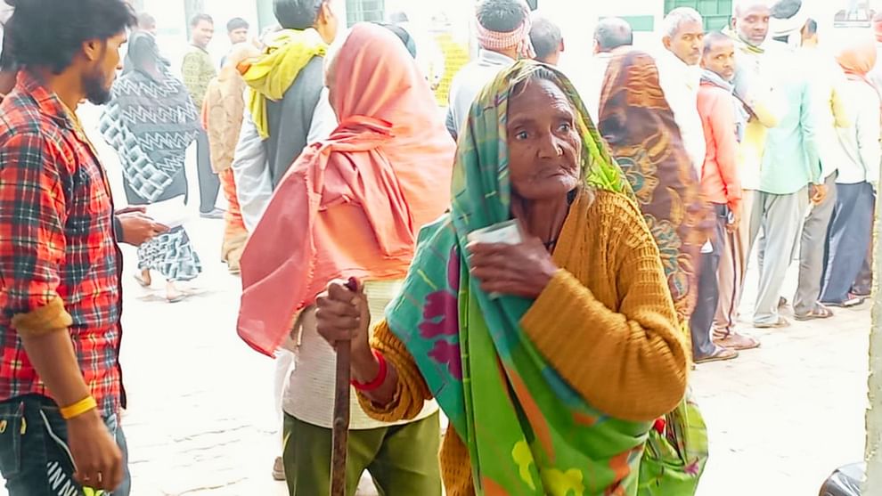 Majhawan by-election Voting Live Voting started with tight security in mirzapur